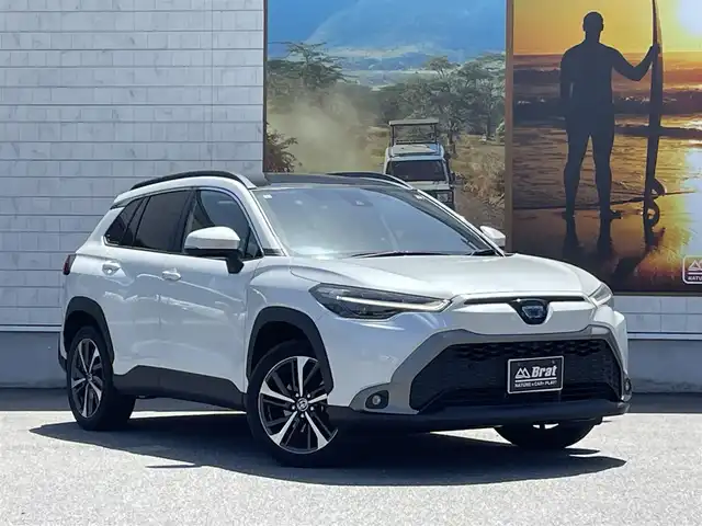 トヨタ カローラ クロス ハイブリッド Z 愛知県 2023(令5)年 2.2万km プラチナホワイトパールマイカ ワンオーナー/ガラスルーフ/トヨタセーフティセンス/純正ディスプレイオーディオ/全方位カメラ/フルセグＴＶ/Ｂｌｕｅｔｏｏｔｈ/レーダークルーズ/ブラインドスポットモニター/パワーバックドア/ハーフレザーシート/前席シートヒーター/純正１８インチアルミホイール/前後ドライブレコーダー/レーンキープアシスト/ルーフレール/LEDヘッドライト/ETC