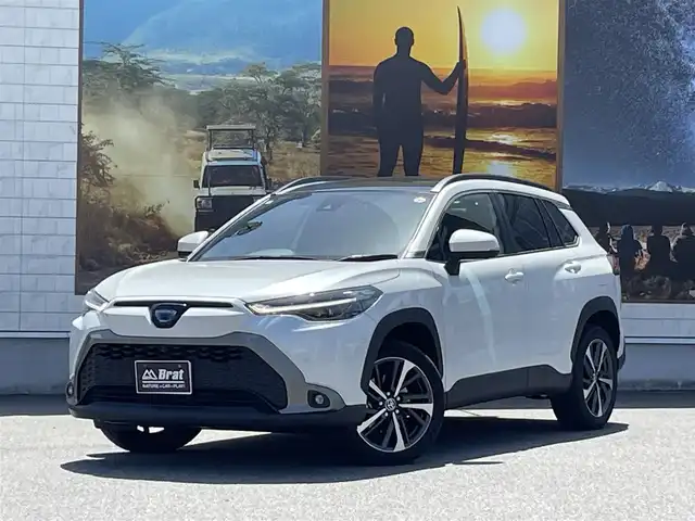 トヨタ カローラ クロス ハイブリッド Z 愛知県 2023(令5)年 2.2万km プラチナホワイトパールマイカ ワンオーナー/ガラスルーフ/トヨタセーフティセンス/純正ディスプレイオーディオ/全方位カメラ/フルセグＴＶ/Ｂｌｕｅｔｏｏｔｈ/レーダークルーズ/ブラインドスポットモニター/パワーバックドア/ハーフレザーシート/前席シートヒーター/純正１８インチアルミホイール/前後ドライブレコーダー/レーンキープアシスト/ルーフレール/LEDヘッドライト/ETC
