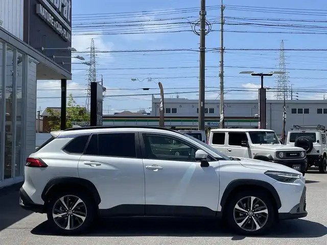 トヨタ カローラ クロス ハイブリッド Z 愛知県 2023(令5)年 2.2万km プラチナホワイトパールマイカ ワンオーナー/ガラスルーフ/トヨタセーフティセンス/純正ディスプレイオーディオ/全方位カメラ/フルセグＴＶ/Ｂｌｕｅｔｏｏｔｈ/レーダークルーズ/ブラインドスポットモニター/パワーバックドア/ハーフレザーシート/前席シートヒーター/純正１８インチアルミホイール/前後ドライブレコーダー/レーンキープアシスト/ルーフレール/LEDヘッドライト/ETC