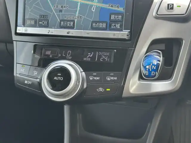 トヨタ プリウス α S Lセレクション 宮崎県 2012(平24)年 10.2万km ホワイトパールクリスタルシャイン /ナビ(NHZN-X62G)//TV/CD/DVD/Bluetooth//バックカメラ//ビルトインETC//純正フロアマット//社外アルミホイール//ドアバイザー//プッシュスタート//電格ウィンカーミラー//ステアリングスイッチ//ヘッドライトレベライザー//オートライト//スペアキー×１