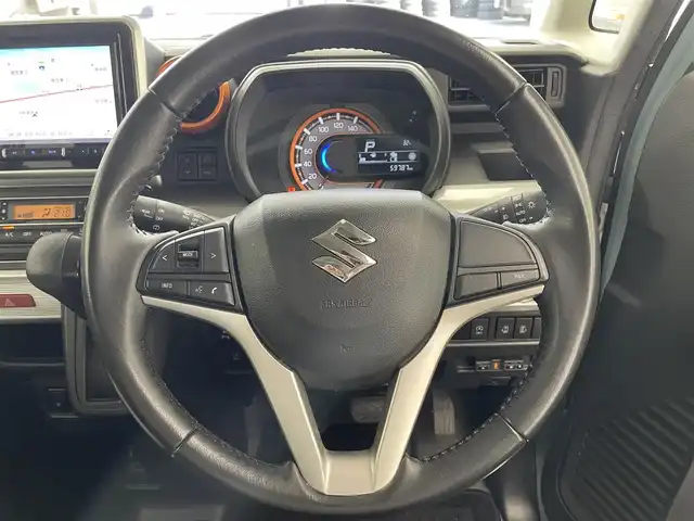 スズキ スペーシア ギア HYBRID XZ 滋賀県 2020(令2)年 6万km オフブルーメタリック/ガンメタリック2トーンルーフ 社外ナビ/CD/DVD/Bluetooth/全方位モニター/ヘッドアップディスプレイ/両側パワースライドドア/セーフティサポート/・デュアアルセンサーブレーキサポート/・車線逸脱警報機能/・先行車発進お知らせ機能/・後退時ブレーキサポート/・リアパーキングセンサー/・誤発進抑制機能/・ふらつき警報機能/・ハイビームアシスト/・後方誤発進抑制機能/D/N席シートヒーター /ETC/LEDヘッドライト/オートライト/フォグランプ/ステアリングスイッチ/プッシュスタート /スマートキー/スペアキー