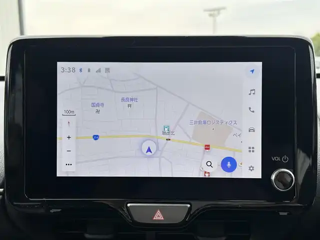 トヨタ ヤリスクロス ハイブリッド Z 群馬県 2024(令6)年 0.8万km プラチナホワイトパールマイカ 純正ディスプレイオーディオ/AM/FM/USB/Bluetoothオーディオ//AppleCarPlay/AndroidAuto//Miracast/アラウンドビューモニター/レーダークルーズコントロール/レーンキープアシスト/ふらつき防止装置/クリアランスソナー/パワーシート（D席のみ）/前席シートヒーター/ステアリングヒーター/電子パーキング/ブレーキオートホールド/DRIVE/EVモード/ブラインドスポットモニター/純正ビルトインETC/電動格納ウインカーミラー/LEDヘッドライト/オートライト/プッシュスタート/ステアリングスイッチ/レベライザー/SOSコール/純正アームレスト/HDMI入力端子