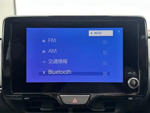トヨタ ヤリスクロス ハイブリッド Z 群馬県 2024(令6)年 0.8万km プラチナホワイトパールマイカ 純正ディスプレイオーディオ/AM/FM/USB/Bluetoothオーディオ//AppleCarPlay/AndroidAuto//Miracast/アラウンドビューモニター/レーダークルーズコントロール/レーンキープアシスト/ふらつき防止装置/クリアランスソナー/パワーシート（D席のみ）/前席シートヒーター/ステアリングヒーター/電子パーキング/ブレーキオートホールド/DRIVE/EVモード/ブラインドスポットモニター/純正ビルトインETC/電動格納ウインカーミラー/LEDヘッドライト/オートライト/プッシュスタート/ステアリングスイッチ/レベライザー/SOSコール/純正アームレスト/HDMI入力端子