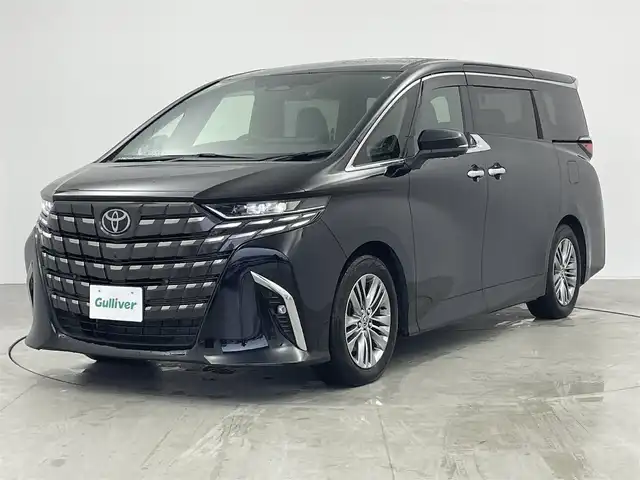 トヨタ アルファード Z 愛知県 2024(令6)年 2.1万km ブラック ワンオーナー/左右独立サンルーフ/トヨタチームメイト/純正メーカーナビ(AM/FM/BT/フルセグ)/トヨタセーフティセンス/　・レーントレーシングアシスト/　・レーンディパーチャーアラート/　・レーダークルーズコントロール/　・プリクラッシュセーフティー/　・アドバンスドドライブ/　・アドバンスドパーク/　・レーンチェンジアシスト　/　・プロアクティブドライビングアシスト/　・ロードサインアシスト/　・フロントクロストラフィックアラート/　・リアクロストラフィックアラート/　・ブラインドスポットモニター/　・パーキングサポートブレーキ/　・リアカメラディクション/　・安心降車アシスト/　・クリアランスソナー/レザーシート/デジタルインナーミラー/シートヒーター/シートベンチレーション/ハンドルヒーター/ETC2.0/パワーバックドア/純正18インチアルミ/置くだけ充電/USB充電ポート/HDMI端子/純正フリップダウンモニター