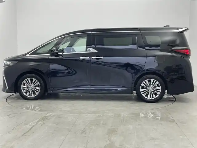 トヨタ アルファード Z 愛知県 2024(令6)年 2.1万km ブラック ワンオーナー/左右独立サンルーフ/トヨタチームメイト/純正メーカーナビ(AM/FM/BT/フルセグ)/トヨタセーフティセンス/　・レーントレーシングアシスト/　・レーンディパーチャーアラート/　・レーダークルーズコントロール/　・プリクラッシュセーフティー/　・アドバンスドドライブ/　・アドバンスドパーク/　・レーンチェンジアシスト　/　・プロアクティブドライビングアシスト/　・ロードサインアシスト/　・フロントクロストラフィックアラート/　・リアクロストラフィックアラート/　・ブラインドスポットモニター/　・パーキングサポートブレーキ/　・リアカメラディクション/　・安心降車アシスト/　・クリアランスソナー/レザーシート/デジタルインナーミラー/シートヒーター/シートベンチレーション/ハンドルヒーター/ETC2.0/パワーバックドア/純正18インチアルミ/置くだけ充電/USB充電ポート/HDMI端子/純正フリップダウンモニター