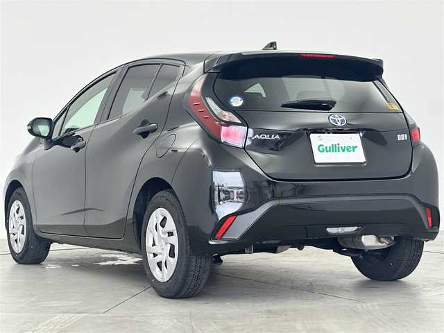 トヨタ アクア G 大阪府 2024(令6)年 1.1万km ブラックマイカ トヨタセーフティセンス/　・プリクラッシュセーフティ/　・レーンディパーチャーアラート/　・レーダークルーズコントロール/　・オートマチックハイビーム/純正メモリナビ/　　BT/Miracast/バックカメラ/LEDオートライト/純正15インチホイール/スマートキー/ビルトインETC