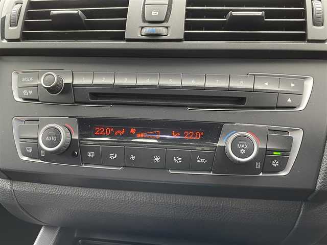 ＢＭＷ １１６ｉ Mスポーツ 愛知県 2012(平24)年 9.5万km 白 純正ナビ/ＢＴ/ＣＤ/純正フロアマット/ユピテルＦドラレコ/クルーズコントロール/１９インチオプションＡＷ　２２５／３５ＺＲ／１９/スマートキー