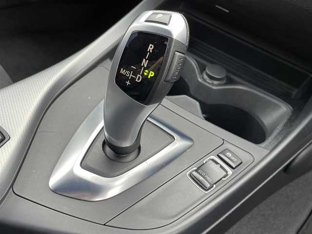 ＢＭＷ １１６ｉ Mスポーツ 愛知県 2012(平24)年 9.5万km 白 純正ナビ/ＢＴ/ＣＤ/純正フロアマット/ユピテルＦドラレコ/クルーズコントロール/１９インチオプションＡＷ　２２５／３５ＺＲ／１９/スマートキー