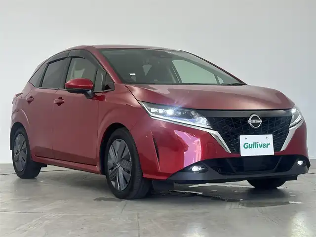 日産 ノート X 愛知県 2021(令3)年 5万km ガーネットレッド 純正ナビ（フルセグ、CD、DVD、Bluetooth、HDMI）/全方位カメラ/デジタルインナーミラー/衝突軽減ブレーキ/レーンキープアシスト/LEDヘッドライト/オートハイビーム/ETC/ドラレコ/コーナーセンサー/純正アルミホイール/純正フロアマット/ACC/スマートキー/USB/横滑り防止装置