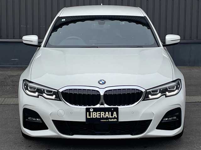 ＢＭＷ ３２０ｄ xDrive Mスポーツ 青森県 2019(令1)年 5.5万km アルピンホワイトⅢ /4WD/ディーゼル/ターボ/黒革シート/D席メモリー付き/　前席パワーシート /10.25インチナビ付インフォメーションディスプレイ/　(Bt/フルセグTV/Screen Mirrorinng//  AppleCarPlay対応)/全周囲カメラ/追従型クルーズコントロール/ブラインドスポットモニター/革巻きステア/パドルシフト/オーディオ・ステアスイッチ/オートライトLED/オートワイパー/アンビエントライト/バーチャルコックピット/前後ドラレコ/パワートランク/前後バンパーソナー/ETC/プッシュスタートシステム/スマートキー/Ｍスポーツ１８インチアルミホイール/社外アルミホイール＋冬タイヤ積込/保証書・取説/R2/3/4/5/6年点検記録簿あり