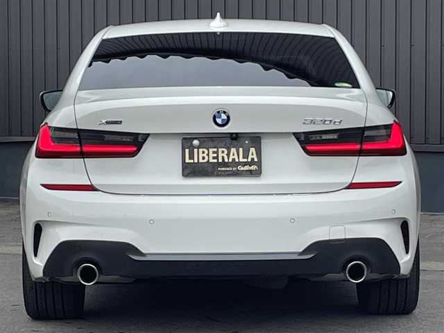 ＢＭＷ ３２０ｄ xDrive Mスポーツ 青森県 2019(令1)年 5.5万km アルピンホワイトⅢ /4WD/ディーゼル/ターボ/黒革シート/D席メモリー付き/　前席パワーシート /10.25インチナビ付インフォメーションディスプレイ/　(Bt/フルセグTV/Screen Mirrorinng//  AppleCarPlay対応)/全周囲カメラ/追従型クルーズコントロール/ブラインドスポットモニター/革巻きステア/パドルシフト/オーディオ・ステアスイッチ/オートライトLED/オートワイパー/アンビエントライト/バーチャルコックピット/前後ドラレコ/パワートランク/前後バンパーソナー/ETC/プッシュスタートシステム/スマートキー/Ｍスポーツ１８インチアルミホイール/社外アルミホイール＋冬タイヤ積込/保証書・取説/R2/3/4/5/6年点検記録簿あり