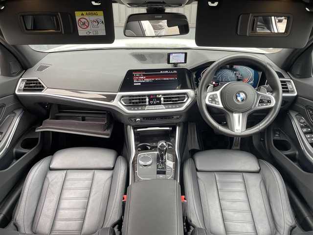 ＢＭＷ ３２０ｄ xDrive Mスポーツ 青森県 2019(令1)年 5.5万km アルピンホワイトⅢ /4WD/ディーゼル/ターボ/黒革シート/D席メモリー付き/　前席パワーシート /10.25インチナビ付インフォメーションディスプレイ/　(Bt/フルセグTV/Screen Mirrorinng//  AppleCarPlay対応)/全周囲カメラ/追従型クルーズコントロール/ブラインドスポットモニター/革巻きステア/パドルシフト/オーディオ・ステアスイッチ/オートライトLED/オートワイパー/アンビエントライト/バーチャルコックピット/前後ドラレコ/パワートランク/前後バンパーソナー/ETC/プッシュスタートシステム/スマートキー/Ｍスポーツ１８インチアルミホイール/社外アルミホイール＋冬タイヤ積込/保証書・取説/R2/3/4/5/6年点検記録簿あり