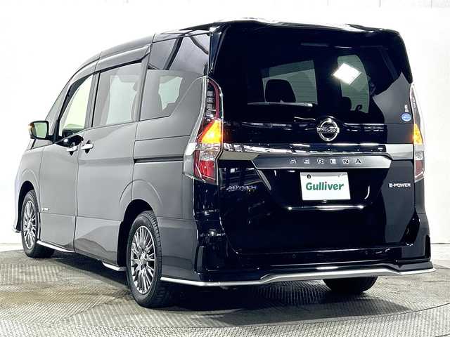 日産 セレナ e-パワー オーテック セーフティPKG 大阪府 2020(令2)年 4.4万km ダイヤモンドブラック ProPILOT 純正10incナビTV 360カメラ ETC 革シート シートヒーター ハンドルヒーター 衝突軽減 レーダークルコン BSM クリアランスソナー パークアシスト ワンオーナー