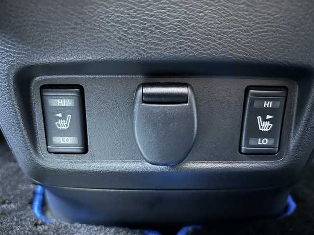 日産 セレナ e-パワー オーテック セーフティPKG 大阪府 2020(令2)年 4.4万km ダイヤモンドブラック ProPILOT 純正10incナビTV 360カメラ ETC 革シート シートヒーター ハンドルヒーター 衝突軽減 レーダークルコン BSM クリアランスソナー パークアシスト ワンオーナー