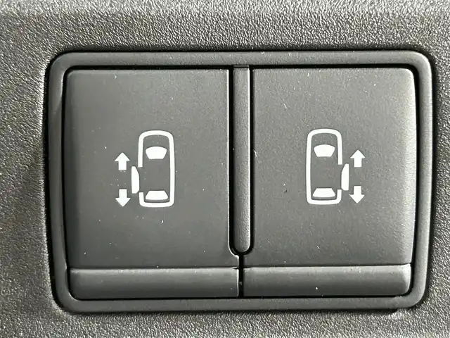 日産 セレナ e-パワー オーテック セーフティPKG 大阪府 2020(令2)年 4.4万km ダイヤモンドブラック ProPILOT 純正10incナビTV 360カメラ ETC 革シート シートヒーター ハンドルヒーター 衝突軽減 レーダークルコン BSM クリアランスソナー パークアシスト ワンオーナー