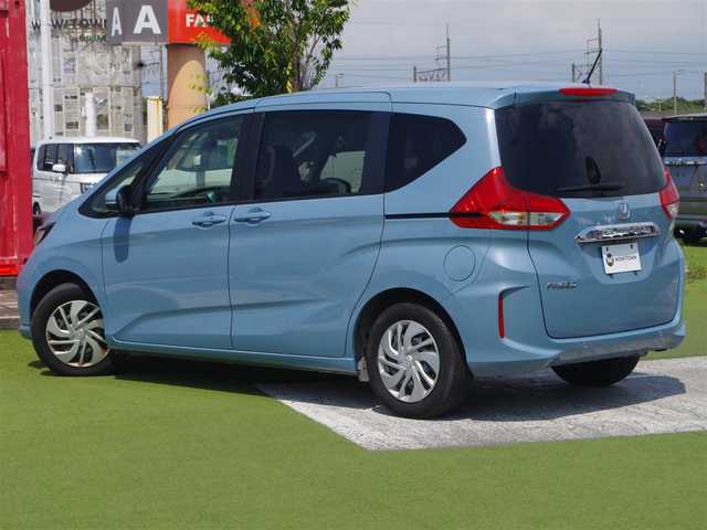 ホンダ フリード G ホンダセンシング 千葉県 2022(令4)年 4.5万km シーグラスブルーパール ホンダセンシング/・衝突軽減ブレーキ（CMBS）/・車線維持支援システム（LKAS）/・アダプティブクルーズコントロール（ACC）/・後方誤発進抑制機能/・誤発進抑制機能/両側パワースライドドア/純正SDナビ/【CD再生機能】/バックカメラ/ドライブレコーダー/ETC/ウインカーミラー/リアコーナーセンサー/スマートキー