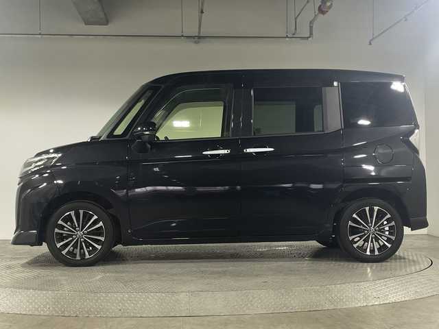 トヨタ ルーミー カスタムG－T 神奈川県 2021(令3)年 1.6万km ブラックマイカメタリック 純正9インチメモリーナビ【NSZT-Y68T】/(CD/DVD/Bluetooth/フルセグ)/全方位カメラ/両側パワースライドドア/ビルトインETC/レーダークルコン/LEDヘッドライト/フォグランプ/衝突軽減ブレーキ/横滑り防止/アイドリングストップ/ドアバイザー/フロアマット/スマートキー/スペアキー×１本/取扱説明書