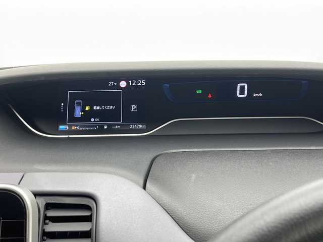 日産 セレナ 千葉県 2022(令4)年 2.4万km ブリリアントホワイトパール 2トーン 衝突軽減ブレーキ/レーンキープアシスト/レーダークルーズコントロール/フリップダウンモニター/純正SDナビ/（フルセグ/Bluetooth/CD/DVD/FM/AM）/全方位カメラ/ETC/ドライブレコーダー（前のみ）/アイドリングストップ/両側パワースライドドア/スマートキー/LEDヘッドライト/フォグライト/電動格納ミラー/純正フロアマット/純正サイドバイザー/W＋サイド＋カーテンエアバッグ