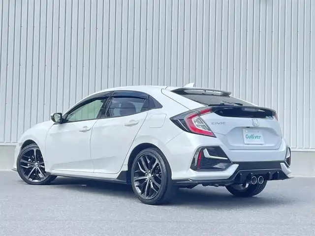 ホンダ シビック ハッチバック 群馬県 2020(令2)年 3万km プラチナホワイトパール トップロードサンルーフ/純正ＳＤナビ/（CD/DVD/SD/BT/USB）/バックカメラ/ワンセグTV/ホンダセンシング/・衝突軽減ブレーキ/・歩行者事故低減ステアリング/・路外逸脱抑制機能/・渋滞追従機能付アダプティブクルーズコントロール/・車線維持支援システム/・先行車発進お知らせ機能/・標識認識機能/・オートハイビーム/ビルトインETC2.0/ハーフレザー/パワーシート/シートヒーター（D席/N席）/パドルシフト/ステアリングスイッチ/純正前後ドラレコ/純正AW/純正フロアマット/LEDヘッドライト/アイドリングストップ/電動格納ミラー/保証書/取扱説明書