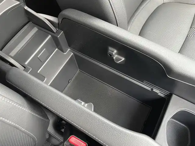 ホンダ シビック ハッチバック 群馬県 2020(令2)年 3万km プラチナホワイトパール トップロードサンルーフ/純正ＳＤナビ/（CD/DVD/SD/BT/USB）/バックカメラ/ワンセグTV/ホンダセンシング/・衝突軽減ブレーキ/・歩行者事故低減ステアリング/・路外逸脱抑制機能/・渋滞追従機能付アダプティブクルーズコントロール/・車線維持支援システム/・先行車発進お知らせ機能/・標識認識機能/・オートハイビーム/ビルトインETC2.0/ハーフレザー/パワーシート/シートヒーター（D席/N席）/パドルシフト/ステアリングスイッチ/純正前後ドラレコ/純正AW/純正フロアマット/LEDヘッドライト/アイドリングストップ/電動格納ミラー/保証書/取扱説明書