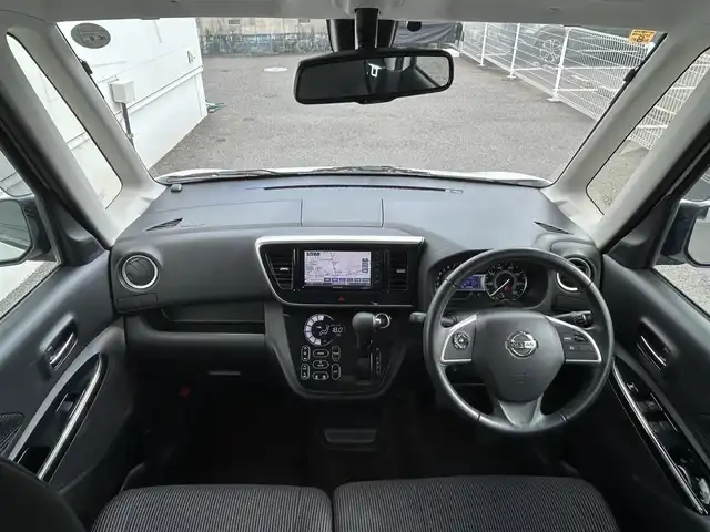 日産 デイズ ルークス ハイウェイスター Gターボ 佐賀県 2018(平30)年 3.7万km ホワイトパール エマージェンシーブレーキ/クルーズコントロール/コーナーセンサー/社外ナビ/・フルセグTV/BT/CD/DVD/インナーミラー型アラウンドビューモニター/純正15インチAW/LEDヘッドライト/ハイビームアシスト/両側パワースライドドア/プッシュスタート/リアサーキュレーター/ETC/スペアキー×1/保証書
