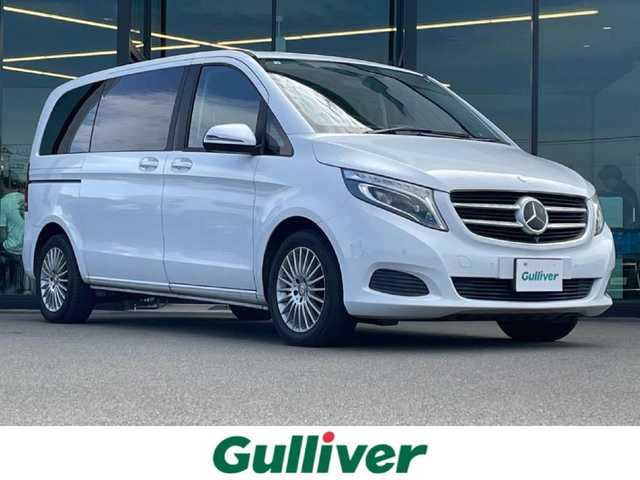 メルセデス・ベンツ Ｖ２２０ d 東京都 2017(平29)年 7.6万km ロッククリスタルホワイト フロントガラス：再コーキング済/レーダーセーフティパッケージ/レーダークルーズコントロール/純正HDDナビ/CD/DVD/AM/FM/BT/TV/パノラミックビューモニター/LEDヘッドライト/ETC2.0/レザーシート/メモリー機能付パワーシート/シートヒーター/両側パワースライドドア/電動リアゲート/クリアランスソナー