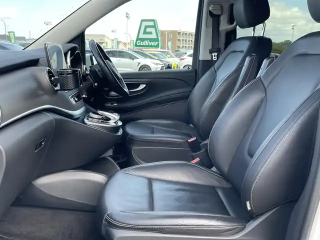 メルセデス・ベンツ Ｖ２２０ d 東京都 2017(平29)年 7.6万km ロッククリスタルホワイト フロントガラス：再コーキング済/レーダーセーフティパッケージ/レーダークルーズコントロール/純正HDDナビ/CD/DVD/AM/FM/BT/TV/パノラミックビューモニター/LEDヘッドライト/ETC2.0/レザーシート/メモリー機能付パワーシート/シートヒーター/両側パワースライドドア/電動リアゲート/クリアランスソナー