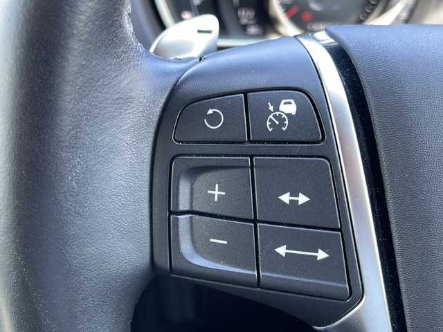 ボルボ Ｖ４０ T3 インスクリプション 山口県 2018(平30)年 1.9万km オニキスブラックP 黒革シート/harman/kardonスピーカー/純正HDDナビ・地デジTV/純正USB/BT再生/バックモニター/ETC(DSRC)/レーダークルーズコントロール/衝突軽減ブレーキ/LKA/BLIS/コーナーセンサー/純正17インチAW/LEDヘッドライト/前席パワーシート/シートヒーター/前後ドライブレコーダー/プッシュスタート/スマートキー×2/パドルシフト/アイドリングストップ/ステアリングスイッチ/R2/3/4/7年整備記録/保証書・取説あり