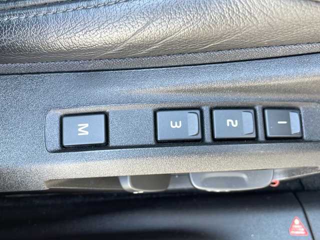 ボルボ Ｖ４０ T3 インスクリプション 山口県 2018(平30)年 1.9万km オニキスブラックP 黒革シート/harman/kardonスピーカー/純正HDDナビ・地デジTV/純正USB/BT再生/バックモニター/ETC(DSRC)/レーダークルーズコントロール/衝突軽減ブレーキ/LKA/BLIS/コーナーセンサー/純正17インチAW/LEDヘッドライト/前席パワーシート/シートヒーター/前後ドライブレコーダー/プッシュスタート/スマートキー×2/パドルシフト/アイドリングストップ/ステアリングスイッチ/R2/3/4/7年整備記録/保証書・取説あり