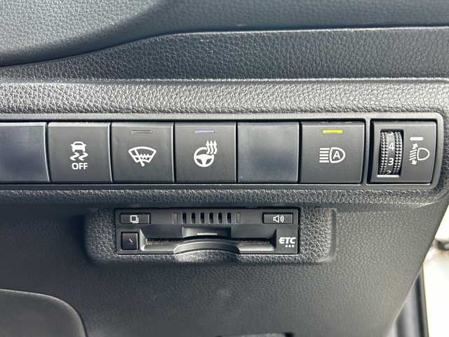 トヨタ カローラ スポーツ ハイブリッドG 山形県 2019(令1)年 6.1万km ホワイトパールクリスタルシャイン 禁煙車/ワンオーナー/トヨタセーフティセンス/横滑り防止装置/レーンキープアシスト/ブラインドスポットモニター/前後コーナーセンサー/レーダークルーズコントロール/バックカメラ/9インチ純正ナビ/（Bluetooth/フルセグ/AM/FM）/テレビキャンセラー/ステアリングスイッチ/ステアリングヒーター/DN席シートヒーター/ビルトインETC/スマートキー×２/取扱説明書/記録簿/純正アルミホイール/ドアバイザー