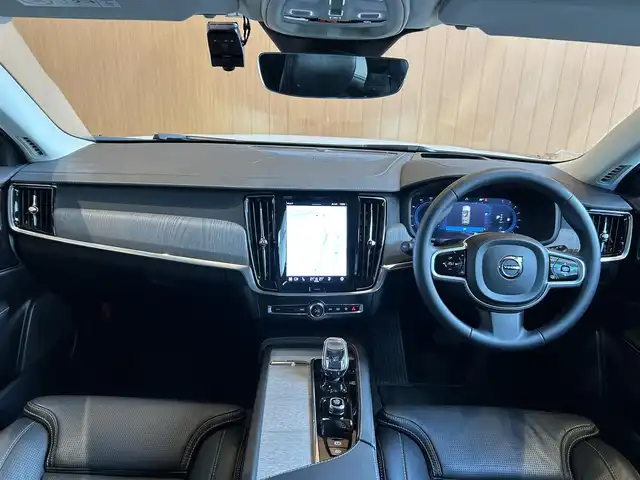 ボルボ ボルボ Ｖ９０ アルティメット B5 宮城県 2023(令5)年 1.5万km クリスタルホワイトP パノラマガラスサンルーフ/harman/kardonサウンドシステム/ヘッドアップディスプレイ/アダプティブクルーズコントロール/レーンキープアシスト/BLIS/Googleナビゲーションシステム/全方位カメラ/AppleCarPlay/AndroidAuto/ブラックレザーシート/シートベンチレーション/シートヒーター/メモリ機能付きパワーシート/LEDヘッドライト/スマートキー/パワーバックドア/純正19インチAW/オレフォス製シフトノブ/ステアリングスイッチ/液晶メーターパネル/ワイヤレスチャージング/前後ドライブレコーダー/ETC車載器
