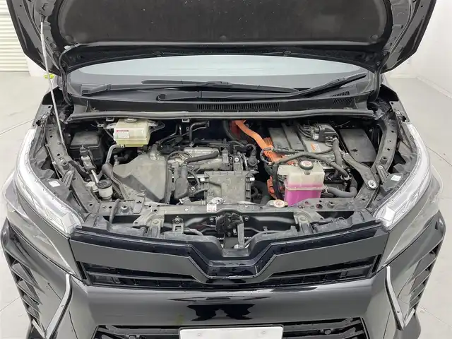 トヨタ ヴォクシー ハイブリッド ZS 煌Ⅲ 茨城県 2020(令2)年 6.6万km ブラック 純正10型ナビ/バックカメラ/フルセグ/純正フリップダウンモニター/衝突被害軽減ブレーキ/車線逸脱抑制装置/クルーズコントロール/オートマチックハイビーム/クリアランスソナー/両側電動スライドドア/ETC/ハーフレザーシート/シートヒーター/純正16インチAW/LEDヘッドライト/スマートキー