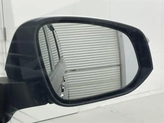 トヨタ ヴォクシー ハイブリッド ZS 煌Ⅲ 茨城県 2020(令2)年 6.6万km ブラック 純正10型ナビ/バックカメラ/フルセグ/純正フリップダウンモニター/衝突被害軽減ブレーキ/車線逸脱抑制装置/クルーズコントロール/オートマチックハイビーム/クリアランスソナー/両側電動スライドドア/ETC/ハーフレザーシート/シートヒーター/純正16インチAW/LEDヘッドライト/スマートキー