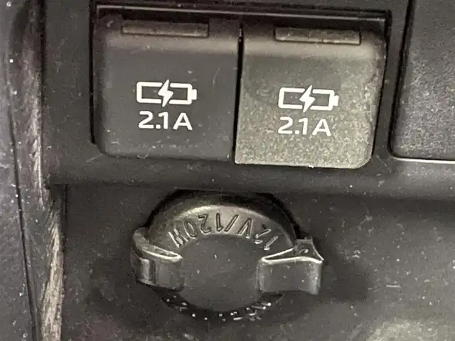 トヨタ ヴォクシー ハイブリッド ZS 煌Ⅲ 熊本県 2020(令2)年 6.6万km ブラック 純正10型ナビNSZT-Z68T(CD・DVD・フルセグ・BT・SD）/バックカメラ/純正フリップダウンモニター/ビルトインETC/トヨタセーフティーセンス/・駐車時支援パーキングサポートシステム/・衝突被害軽減ブレーキ/・車線逸脱抑制装置/・先行車発進お知らせ機能/・前後クリアランスソナー/クルーズコントロール/両側電動スライドドア/ハーフレザーシート/前席シートヒーター/リアオートエアコン/純正フロアマット/純正16インチAW/オートライト/LEDヘッドライト/オートマチックハイビーム/フォグランプ/スマートキー/プッシュスタート