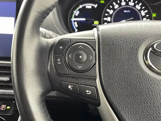 トヨタ ヴォクシー ハイブリッド ZS 煌Ⅲ 熊本県 2020(令2)年 6.6万km ブラック 純正10型ナビNSZT-Z68T(CD・DVD・フルセグ・BT・SD）/バックカメラ/純正フリップダウンモニター/ビルトインETC/トヨタセーフティーセンス/・駐車時支援パーキングサポートシステム/・衝突被害軽減ブレーキ/・車線逸脱抑制装置/・先行車発進お知らせ機能/・前後クリアランスソナー/クルーズコントロール/両側電動スライドドア/ハーフレザーシート/前席シートヒーター/リアオートエアコン/純正フロアマット/純正16インチAW/オートライト/LEDヘッドライト/オートマチックハイビーム/フォグランプ/スマートキー/プッシュスタート