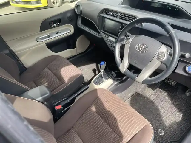 トヨタ アクア G 長野県 2012(平24)年 10.1万km グレーメタリック 社外HDDナビ/・Bluetooth/CD/バックカメラ/ドラレコ前方のみ/純正フロアマット/シートヒーターD+N席/社外15インチAW/LEDオートライト/横滑り防止装置/Wエアバック/ECOモード/EVモード/保証書/取扱説明書
