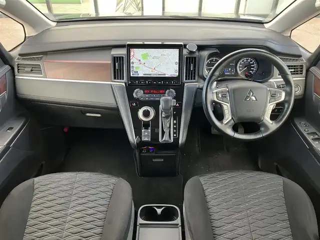 三菱 デリカＤ：５ P 道南・函館 2022(令4)年 4万km グラファイトグレーメタリック/ブラックマイカ /純正ナビ//フルセグＴＶ//ドライブレコーダー//全周囲カメラ//オートステップ//ハンドルヒーター//フリップダウンモニター//デジタルインナーミラー//両側パワースライドドア//電動リアゲート//クルーズコントロール//ブラインドスポットモニター//衝突軽減ブレーキ//フロアマット//ETC//スマートキー