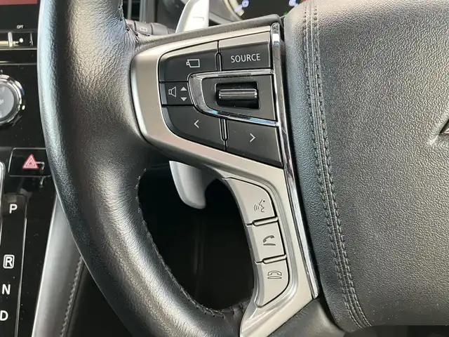 三菱 デリカＤ：５ P 道南・函館 2022(令4)年 4万km グラファイトグレーメタリック/ブラックマイカ /純正ナビ//フルセグＴＶ//ドライブレコーダー//全周囲カメラ//オートステップ//ハンドルヒーター//フリップダウンモニター//デジタルインナーミラー//両側パワースライドドア//電動リアゲート//クルーズコントロール//ブラインドスポットモニター//衝突軽減ブレーキ//フロアマット//ETC//スマートキー