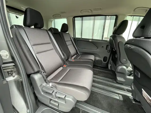 日産 セレナ ハイウェイスター V 大阪府 2021(令3)年 2.6万km ダークメタルグレー 純正7インチワイドナビ/　（フルセグTV/CD/DVD/Bluetooth/USB）/フリップダウンモニター/バックカメラ/両側パワースライドドア/前後ドライブレコーダー/プロパイロット/エマージェンシーブレーキ/クリアランスソナー/レーンキープアシスト/革巻ステアリング/LEDヘッドライト/純正16インチアルミホイール/純正フロアマット/ETC