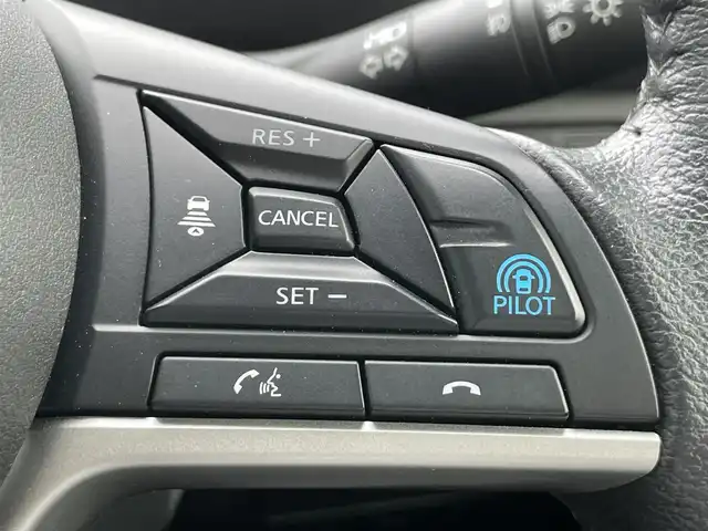 日産 セレナ ハイウェイスター V 大阪府 2021(令3)年 2.6万km ダークメタルグレー 純正7インチワイドナビ/　（フルセグTV/CD/DVD/Bluetooth/USB）/フリップダウンモニター/バックカメラ/両側パワースライドドア/前後ドライブレコーダー/プロパイロット/エマージェンシーブレーキ/クリアランスソナー/レーンキープアシスト/革巻ステアリング/LEDヘッドライト/純正16インチアルミホイール/純正フロアマット/ETC