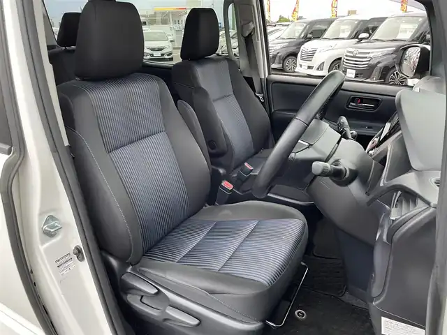 トヨタ ヴォクシー ZS 煌 島根県 2016(平28)年 6.8万km ホワイトパールクリスタルシャイン 登録時走行距離67915km/アルパインナビ(Bluetooth・AM・FM・CD・DVD)/フルセグTV/アルパインフリップダウンモニター/両側パワースライドドア/ETC/プッシュスタート/スマートキー/衝突被害軽減ブレーキ/横滑り防止装置/レーンキープアシスト/純正16インチAW/アイドリングストップ/ウォークスルー/保証書/取扱説明書/禁煙車
