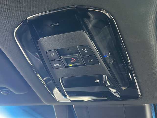 トヨタ ハリアー ハイブリッド Z レザーパッケージ 広島県 2020(令2)年 5.2万km プレシャスブラックパール 禁煙車/トヨタセーフティセンス/・プリクラッシュセーフティ/・レーンディパーチャーアラート/・レーントレーシングアシスト/・ロードサインアシスト/・オートマチックハイビーム/BSM/HUD/クリアランスソナー/デジタルインナーミラー/純正12.3インチナビ/・フルセグ/Bluetooth/Miracast/パノラミックビューモニター/パワーバックドア/黒レザーシート/シートヒーター/ベンチレーション/革巻きステアリング/ステアリングヒーター/オートライト/LEDヘッドライト/フォグランプ/ETC２．０/純正ドアバイザー/純正19インチアルミホイール/W+サイド+カーテンエアバック