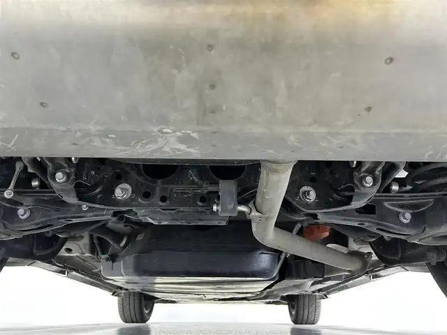 トヨタ ハリアー ハイブリッド Z レザーパッケージ 佐賀県 2023(令5)年 4.3万km プラチナホワイトパールマイカ 純正12.3インチディスプレイオーディオ/フルセTV/Bluetooth/Androidauto/Applecarplay/モデリスタエアロ/JBLサウンドシステム/全方位カメラ/デジタルインナールームミラー/衝突被害軽減システム/ブラインドスポットモニター/レーダークルーズコントロール/レーンアシスト/ロードサインアシスト/パーキングサポートブレーキ/オートライト/オートマチックハイビーム/LEDヘッドライト/LEDフォグライト/前後ドライブレコーダー/クリアランスソナー/ビルトインETC2.0/パワーバックドア/ステアリングヒーター/運転席・助手席パワーシート/メモリーシート/レザーシート/ISOFIX対応/純正19インチアルミホイール/純正フロアマット/スマートキー/スペアキー×１