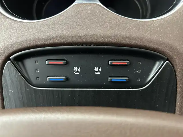 トヨタ ハリアー ハイブリッド Z レザーパッケージ 佐賀県 2023(令5)年 4.3万km プラチナホワイトパールマイカ 純正12.3インチディスプレイオーディオ/フルセTV/Bluetooth/Androidauto/Applecarplay/モデリスタエアロ/JBLサウンドシステム/全方位カメラ/デジタルインナールームミラー/衝突被害軽減システム/ブラインドスポットモニター/レーダークルーズコントロール/レーンアシスト/ロードサインアシスト/パーキングサポートブレーキ/オートライト/オートマチックハイビーム/LEDヘッドライト/LEDフォグライト/前後ドライブレコーダー/クリアランスソナー/ビルトインETC2.0/パワーバックドア/ステアリングヒーター/運転席・助手席パワーシート/メモリーシート/レザーシート/ISOFIX対応/純正19インチアルミホイール/純正フロアマット/スマートキー/スペアキー×１