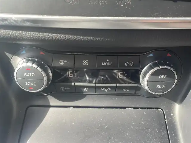 メルセデス・ベンツ ＣＬＡ４５ 4マチック 新潟県 2015(平27)年 0.6万km 白 メモリナビ/フルセグテレビ/バックカメラ/アイドリングストップ/ウィンカーミラー/キャプテンシート/クルーズコントロール/サンルーフ/プッシュスタート/ETC/クリアランスソナー/オートライト/４WD/パワーシート/パークトロニック/コーナーセンサー/Bluetooth/ハンズフリー/横滑り防止/パドルシフト