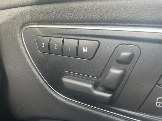 メルセデス・ベンツ ＣＬＡ４５ 4マチック 新潟県 2015(平27)年 0.6万km 白 メモリナビ/フルセグテレビ/バックカメラ/アイドリングストップ/ウィンカーミラー/キャプテンシート/クルーズコントロール/サンルーフ/プッシュスタート/ETC/クリアランスソナー/オートライト/４WD/パワーシート/パークトロニック/コーナーセンサー/Bluetooth/ハンズフリー/横滑り防止/パドルシフト