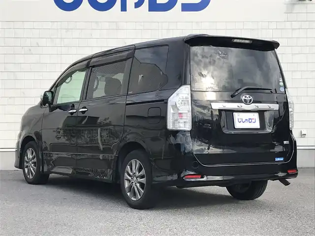 トヨタ ヴォクシー ZS 煌 栃木県 2011(平23)年 7.9万km ブラック 株)IDOMが運営する【じしゃロン小山店】の自社ローン専用車両になります。こちらは現金またはオートローンご利用時の価格です。自社ローンご希望の方は別途その旨お申付け下さい//禁煙車/純正フルセグナビ/（CD/DVD/AM/FMラジオ）/(Bluetooth)/スマートキー/プッシュスタート/バックカメラ/ＥＴＣ２．０/両側パワースライド/フリップダウンモニター/ステアリングリモコン/電動格納ドアミラー/パワーウインドウ/オートライト/防眩ミラー