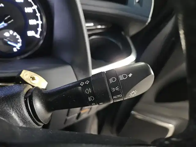 トヨタ ヴェルファイア ハイブリット ZR 福岡県 2016(平28)年 8.8万km ブラック 4WD/両側パワースライドドア/バックカメラ/ビルトインETC/ドライブレコーダー/レーダークルーズコントロール/クリアランスソナー/LEDヘッドランプ/オートライト/デュアルオートエアコン/木目調/革巻きコンビステアリング/ハーフレザーシート/前席パワーシート/運転席ポジションメモリー/2列目リラックスキャプテンシート/2列目マニュアルオットマン/純正17インチアルミホイール/スマートキー/プッシュエンジンスタート/禁煙車