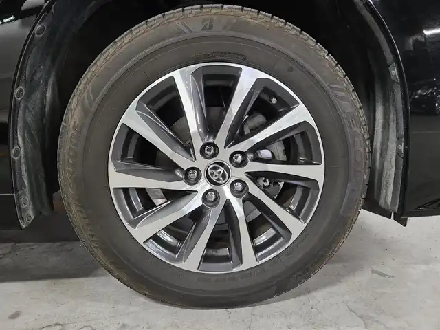 トヨタ ヴェルファイア ハイブリット ZR 福岡県 2016(平28)年 8.8万km ブラック 4WD/両側パワースライドドア/バックカメラ/ビルトインETC/ドライブレコーダー/レーダークルーズコントロール/クリアランスソナー/LEDヘッドランプ/オートライト/デュアルオートエアコン/木目調/革巻きコンビステアリング/ハーフレザーシート/前席パワーシート/運転席ポジションメモリー/2列目リラックスキャプテンシート/2列目マニュアルオットマン/純正17インチアルミホイール/スマートキー/プッシュエンジンスタート/禁煙車