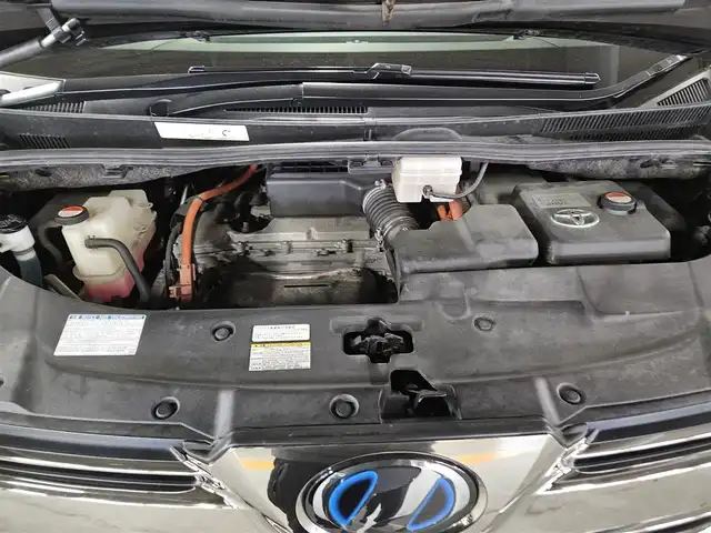 トヨタ ヴェルファイア ハイブリット ZR 福岡県 2016(平28)年 8.8万km ブラック 4WD/両側パワースライドドア/バックカメラ/ビルトインETC/ドライブレコーダー/レーダークルーズコントロール/クリアランスソナー/LEDヘッドランプ/オートライト/デュアルオートエアコン/木目調/革巻きコンビステアリング/ハーフレザーシート/前席パワーシート/運転席ポジションメモリー/2列目リラックスキャプテンシート/2列目マニュアルオットマン/純正17インチアルミホイール/スマートキー/プッシュエンジンスタート/禁煙車